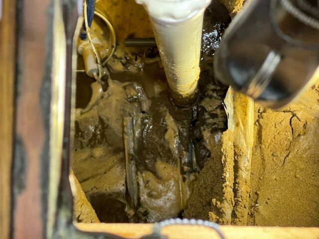 漏水復旧作業で水を抜いた状態1