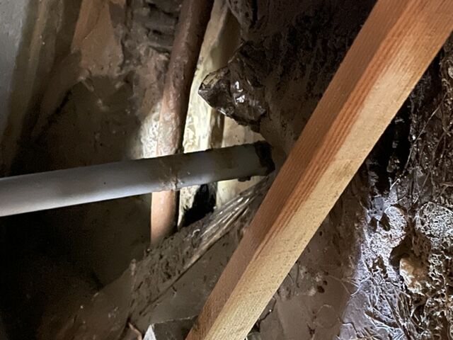 漏水復旧作業で水を抜いた状態2